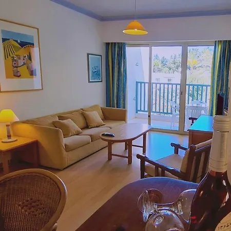 Garden Apartment *